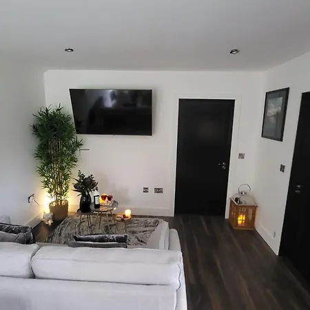 Maunie's Apartment